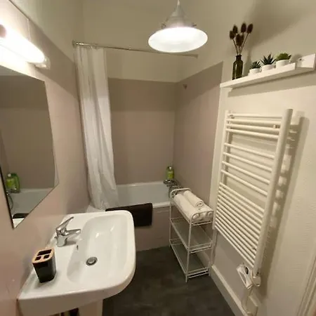 Charmante Maisonnette Jardin Triangle D'or Apartment
